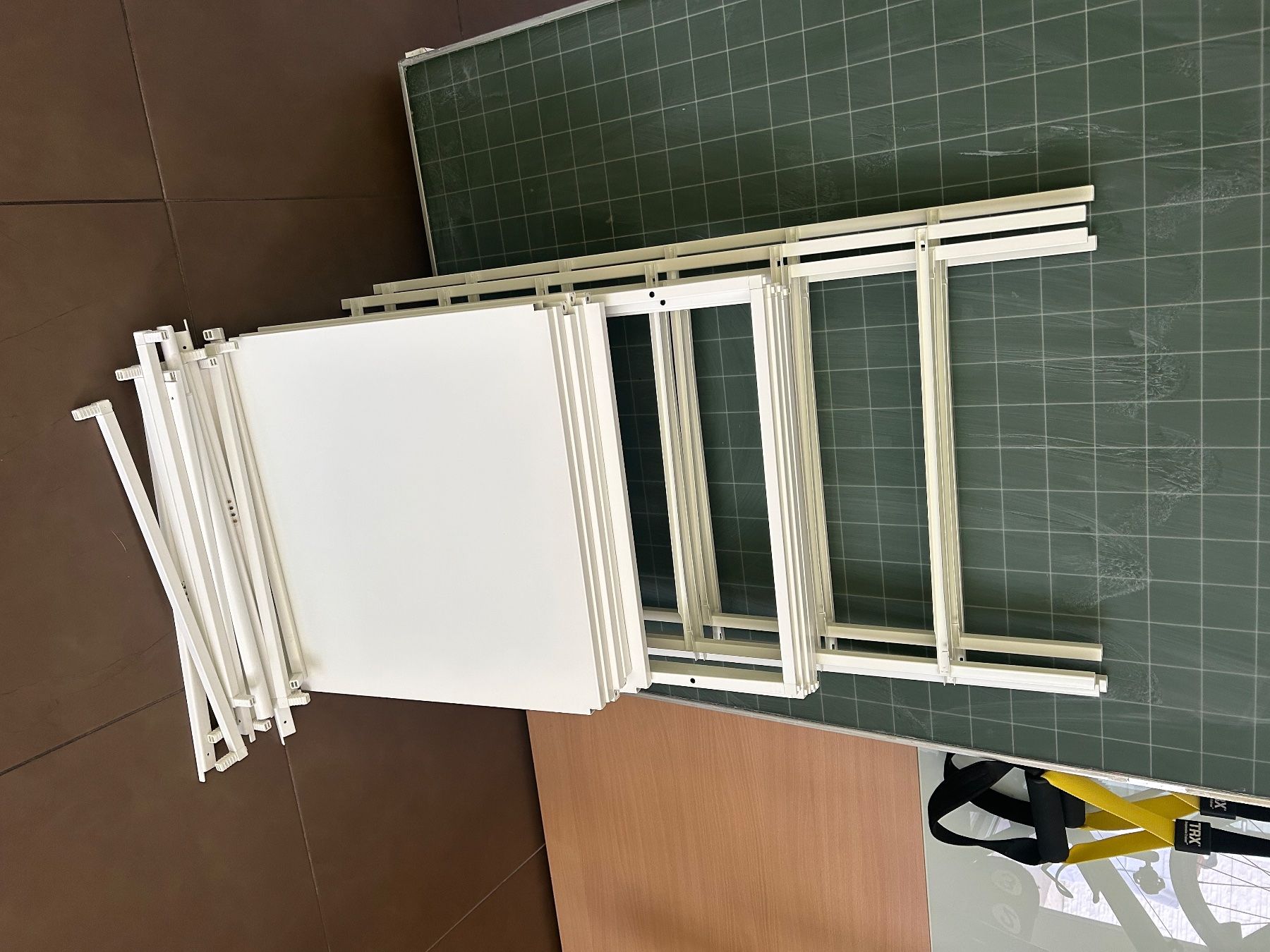 Ikea Schränke: Armadio componibile bianco metallo con ripiani e barra ap... – Gebraucht aus Renens VD von bbe_k5bq 1