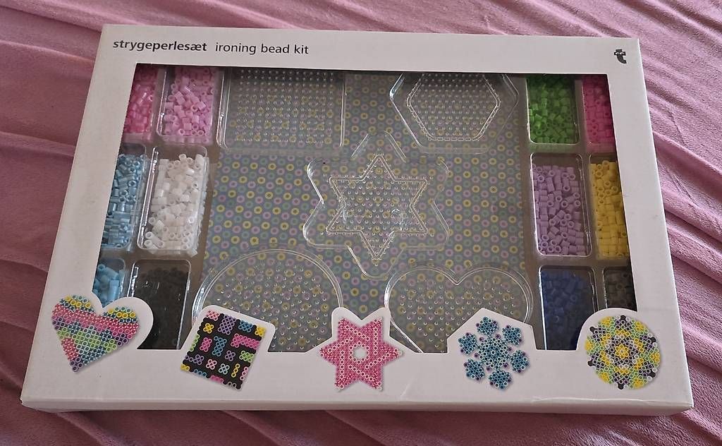 Kits de loisir créatif: Bügelperlen Set inkl. Förmchen, neu – D'occasion à St. Gallen par reb_955g