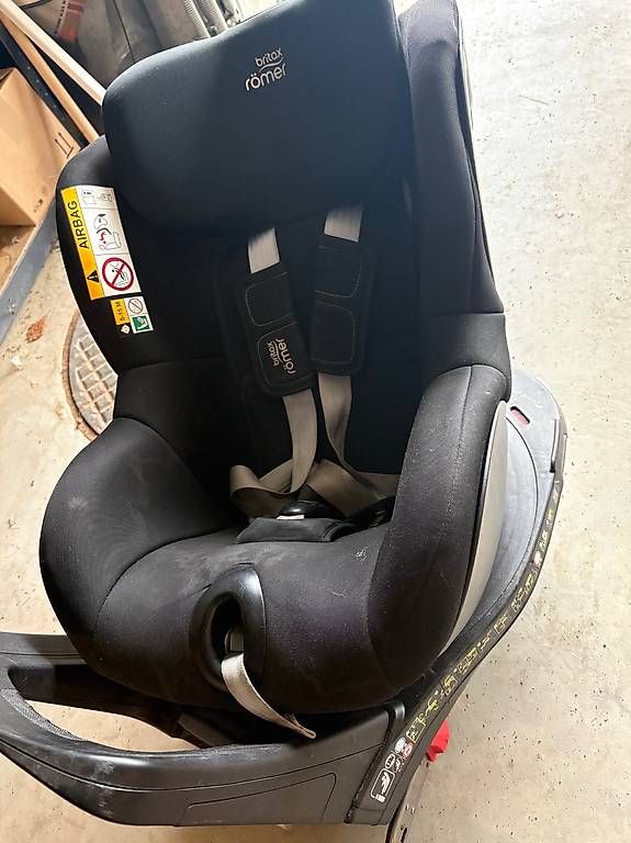 Britax Römer Seggiolini per auto: Römer Dualfix – Usato da Seedorf BE venduto da Biel88