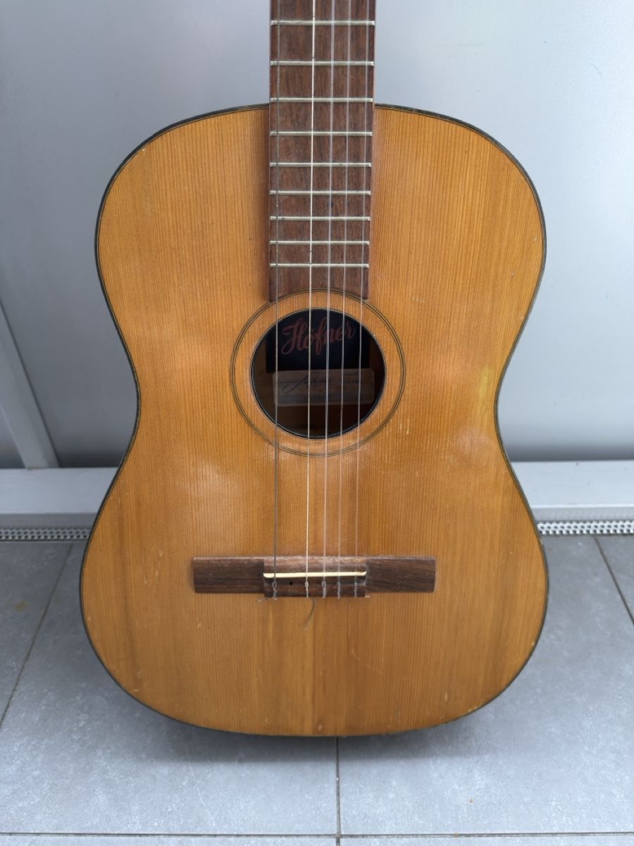 Höfner Strumenti musicali: HÖFNER Gitarre – Usato da Zürich venduto da semi16 1