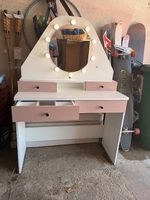 Coiffeuse avec miroir Led