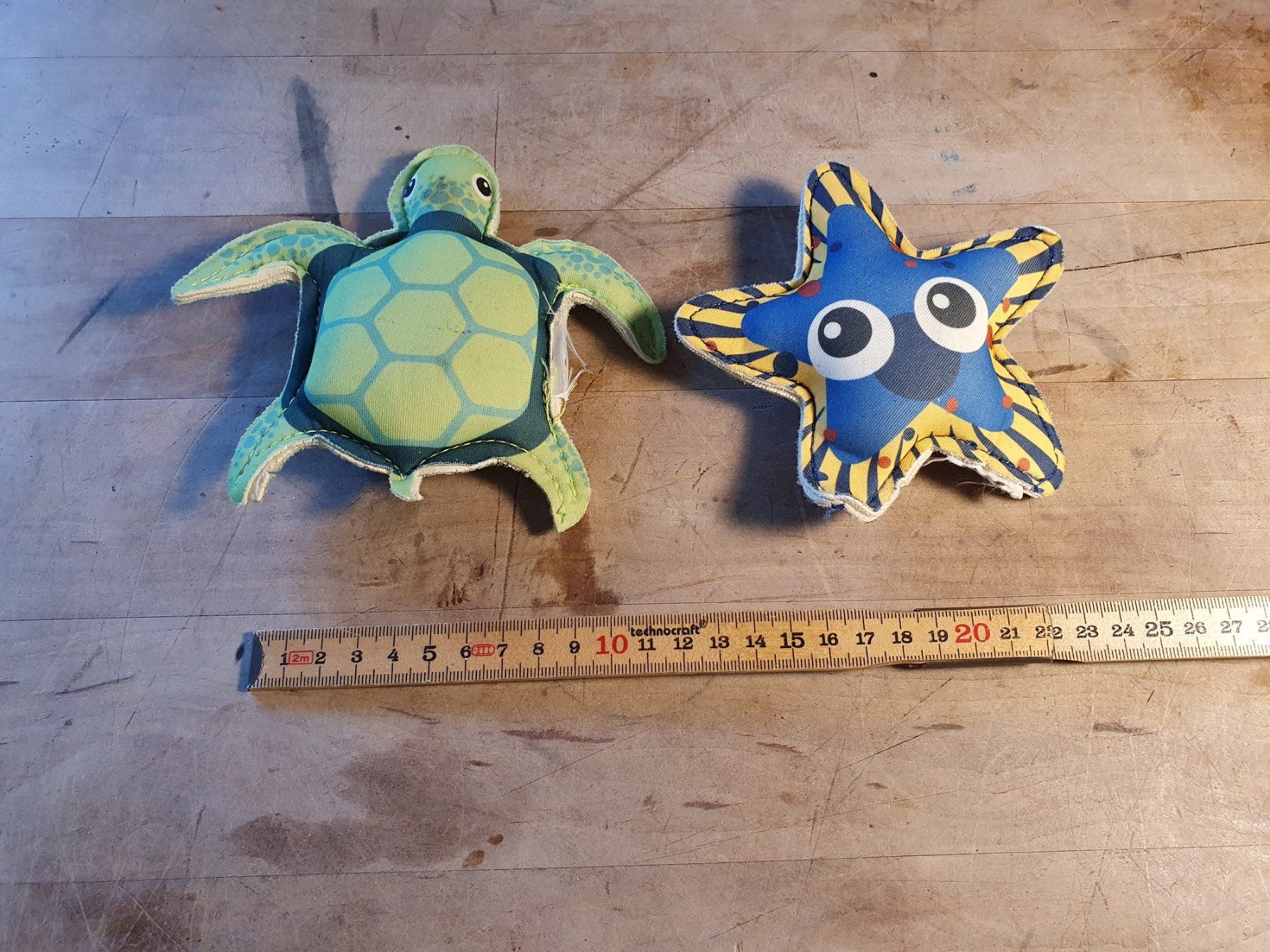 Spielzeuge: Wasserspielzeug Schildkröte + Seestern – Gebraucht aus Zürich von loosebone 2