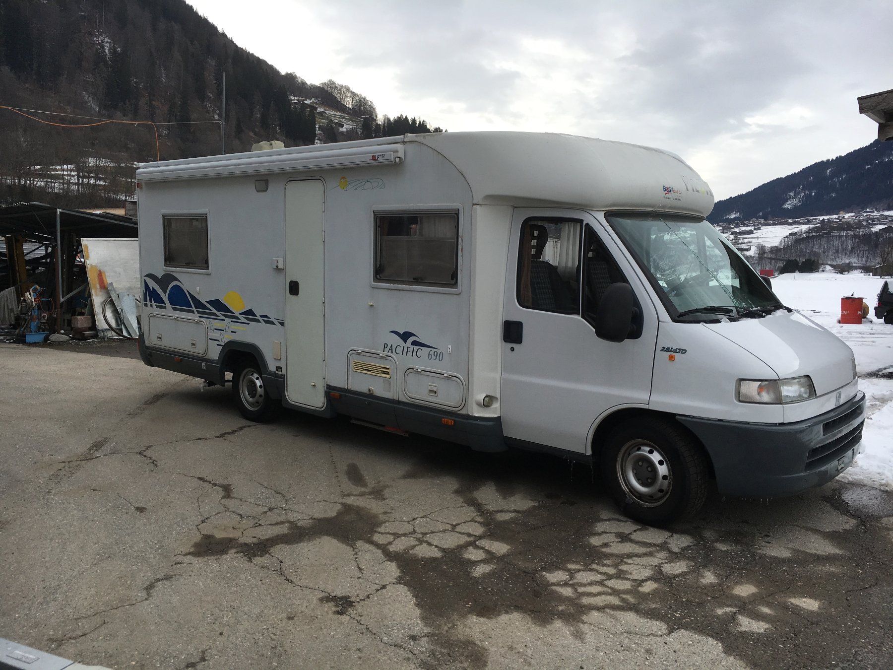 Fiat Véhicules de camping: wohnmobil Ducato 2.8L iTd – D'occasion à Schiers par Roeboe