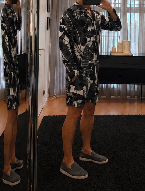 Dolce & Gabbana Camicie: Hemd Dolce & Gabbana Blattmuster Gr. 39 Seide  – Usato da Zürich venduto da MyWardrobe 7