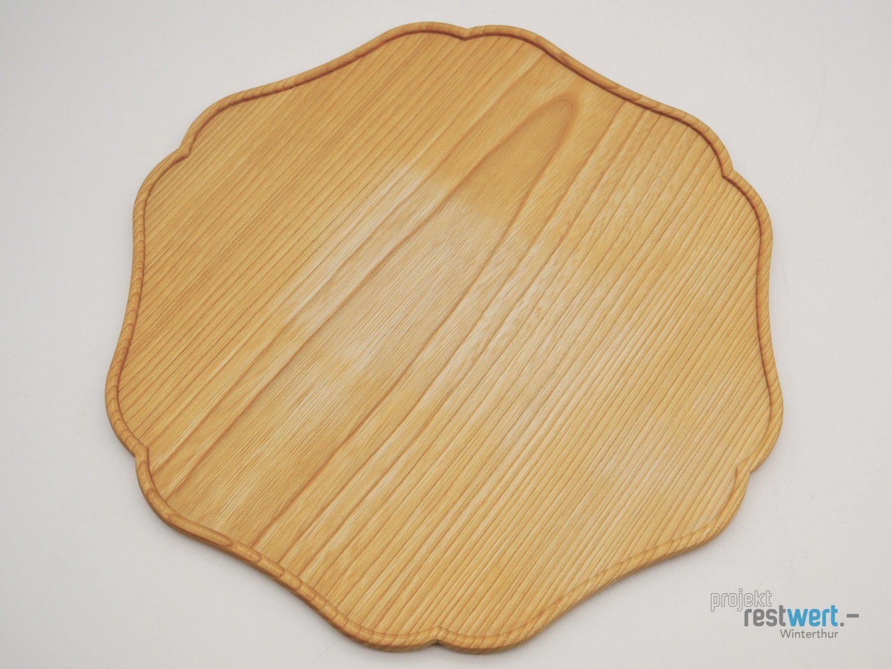 Piatti di portata: Dekorative Holzbrett-Anrichteplatte 30cm – Usato da Winterthur venduto da Restwert_Winterthur 2