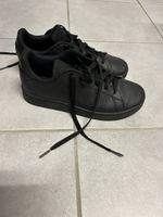 Adidas Schuhe schwarz Modell Advantage Grösse 36 gebraucht