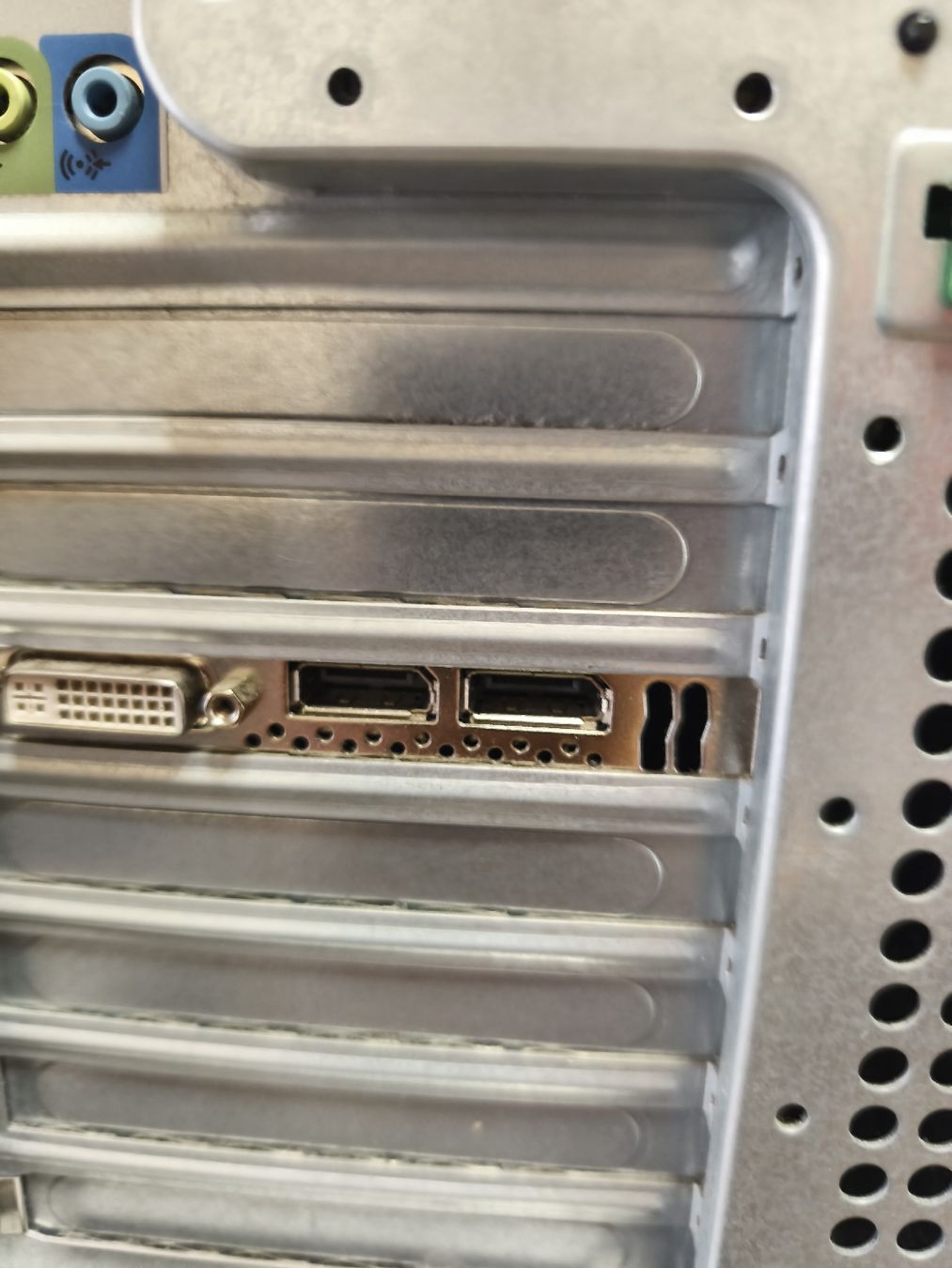 Hewlett Packard PC: Hp Z 420 – Usato da Burgdorf venduto da weggu.666 3