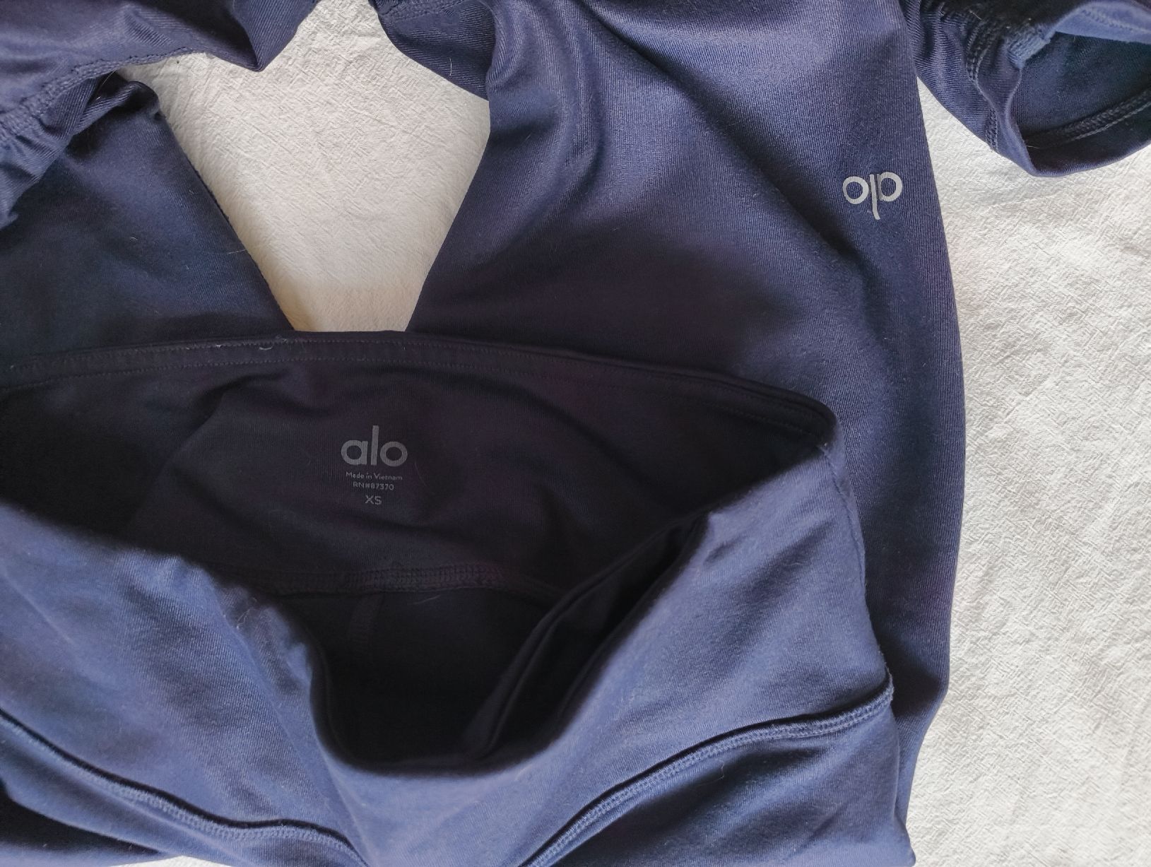 Alo Yoga Leggings: Alo Yoga Idol Leggings – Gebraucht aus Stein am Rhein von DaOhana 3