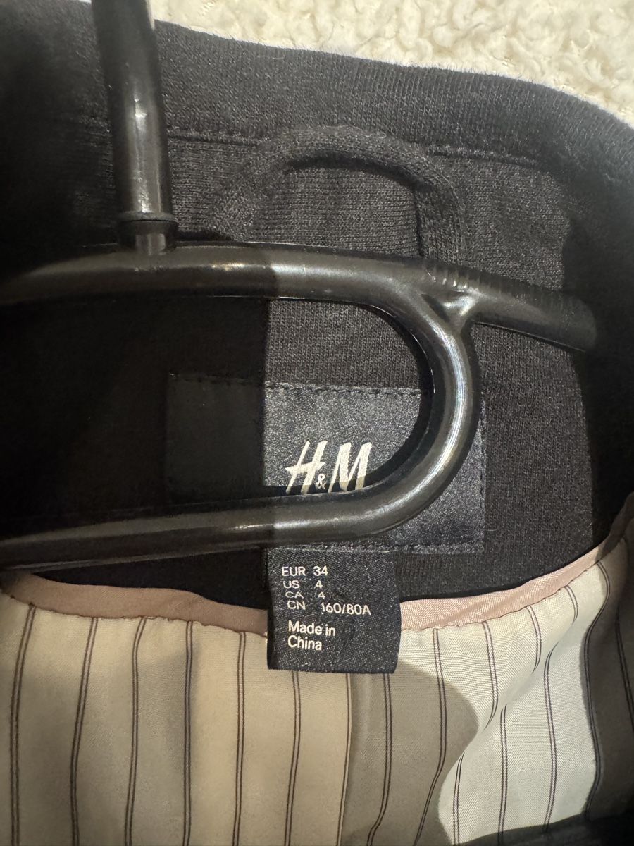 H&M Jacken: Blaser schwarz – Gebraucht aus Binz von kratzer01 1