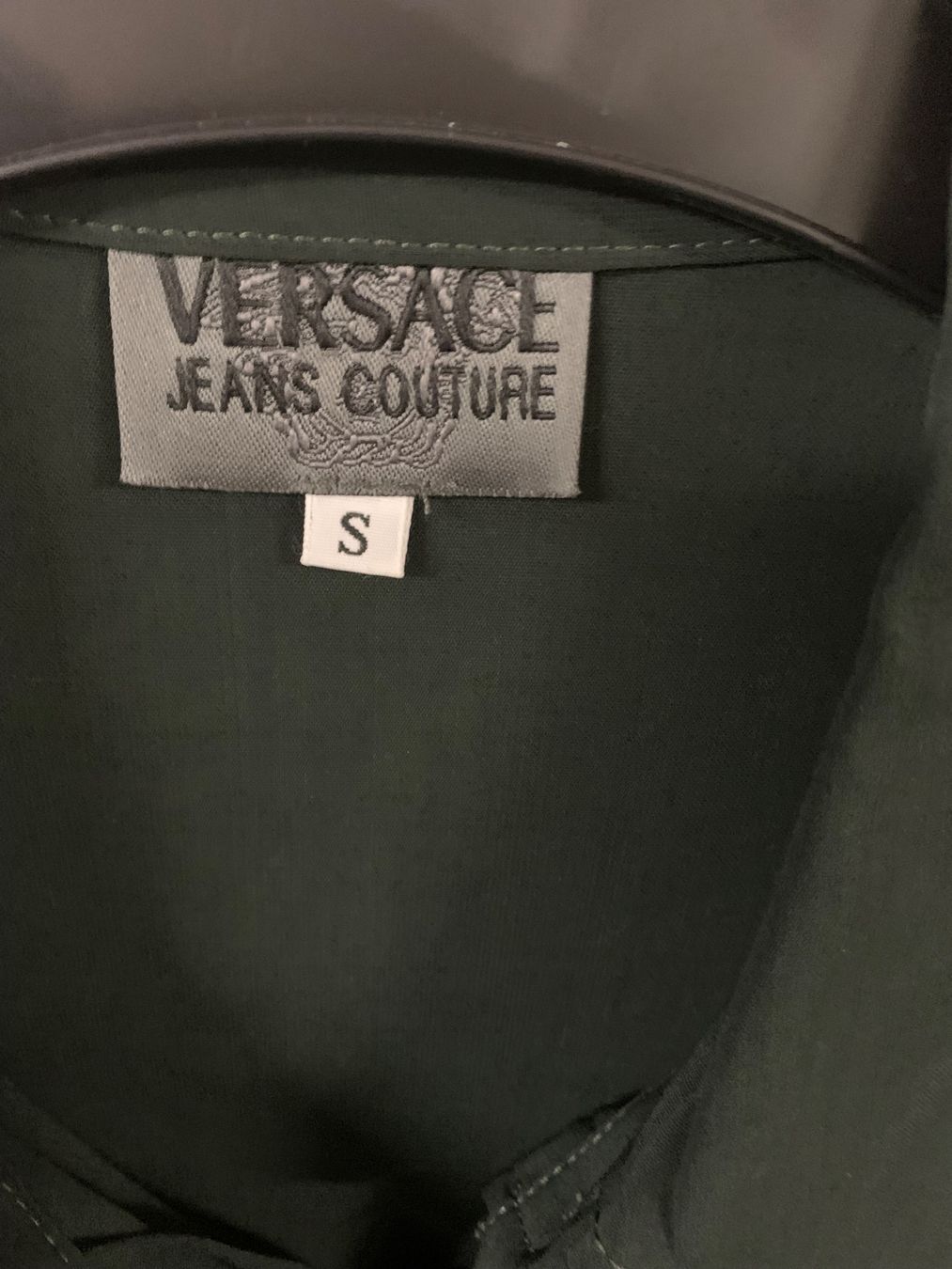 Versace Blusen: Vintage VERSACE Bluse Gr. S, tannengrün – Neu (gemäss Beschreibung) aus Biel-Benken BL von PANORMUS 2