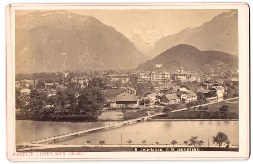 Fotografie & Manifesti: Fotografie Interlaken, Blick auf die Sta – Usato da Berlin venduto da bartko-reher