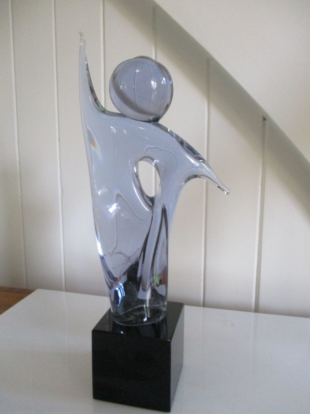 Sculture & Statue: Stylishe Glas-Skulptur "Blue ghost" hellblau Murano Kunst – Usato da Windisch venduto da Autogrammo 1