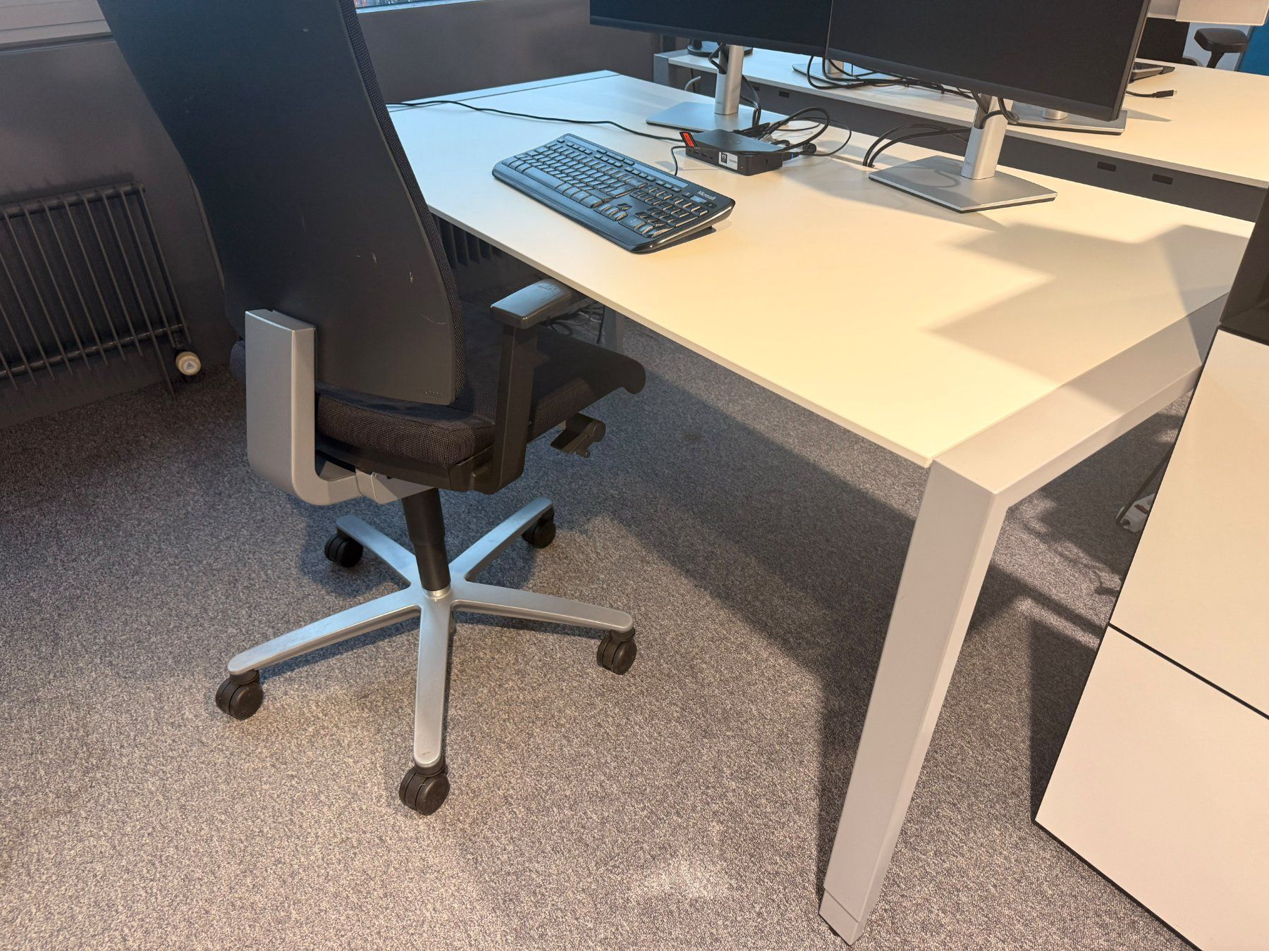 Schreibtische: Bürotische – Gebraucht aus Zürich von val_gjb5 4