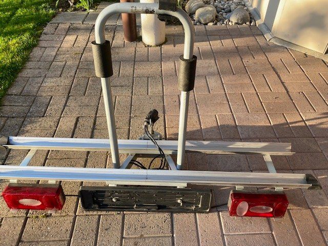 Ganci per rimorchio: Auto-Veloträger – Usato da Schinznach Bad venduto da Spillmann