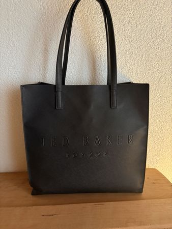 Ted Baker Tasche
