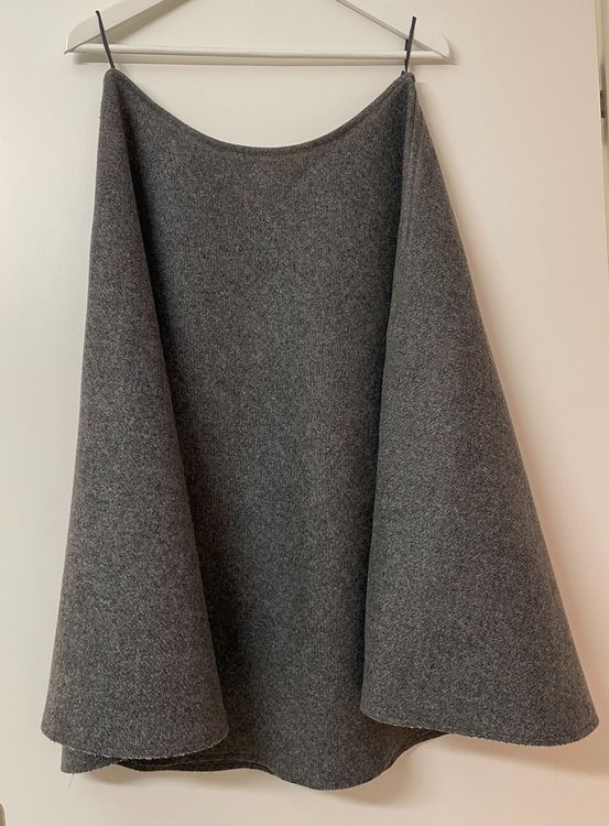 Eleganter Prada Jupe 100% Schurwolle 1