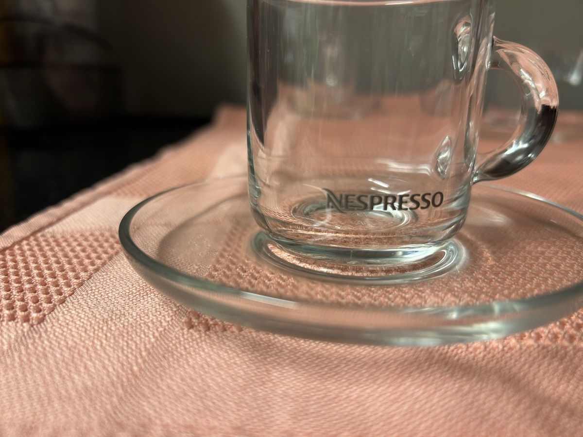 Nespresso Tazze: 6 Nespresso Tassen mit 4 Unterteller – Nuovo (secondo la descrizione) da Willisau venduto da Geissbock11 3