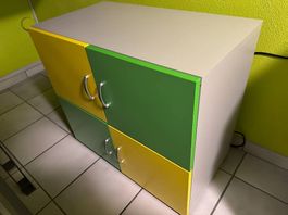 Chambre enfant Commode et table de chevet Pfister