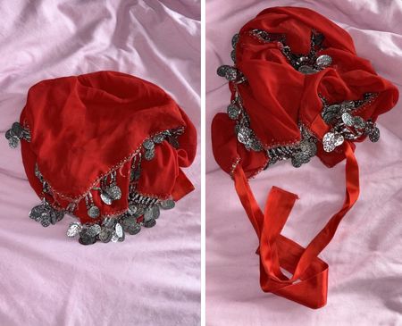 Bauchtanztuch rot mit silbernen Münzen