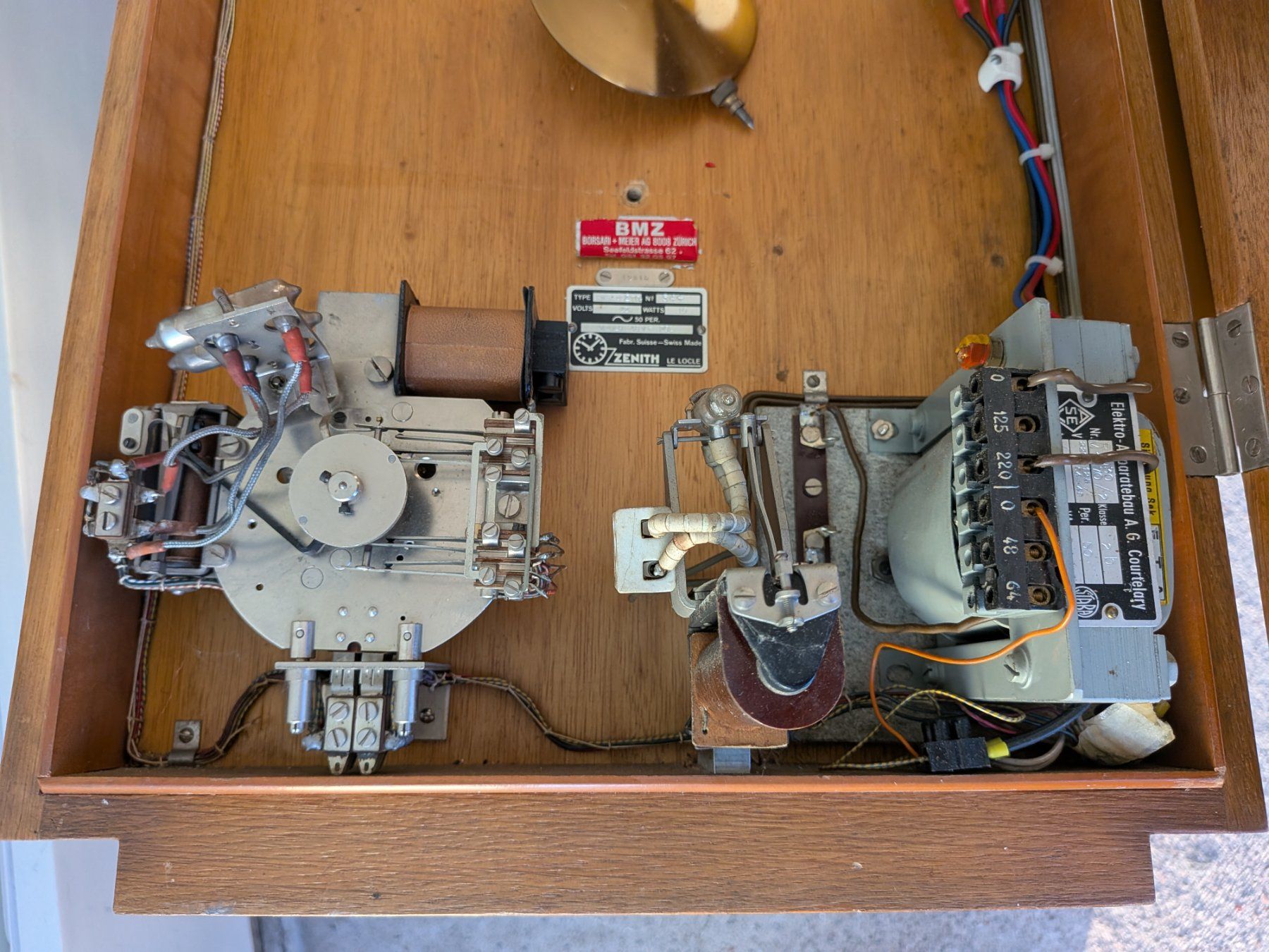 Zenith Orologi da terra & Orologi da parete: Zenith Le Locle Industrieuhr oder Mutteruhr ? – Usato da Emmen venduto da Brockofsky 2