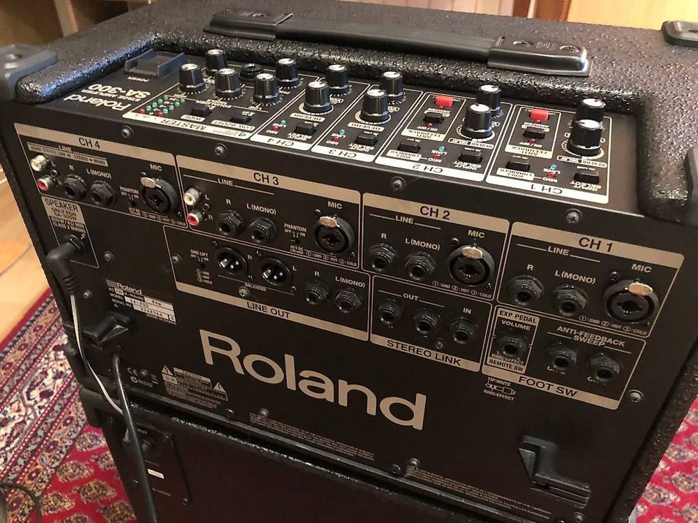 Roland SA300 Stage Amplifier Stereo PA (Gebraucht) in Einsiedeln