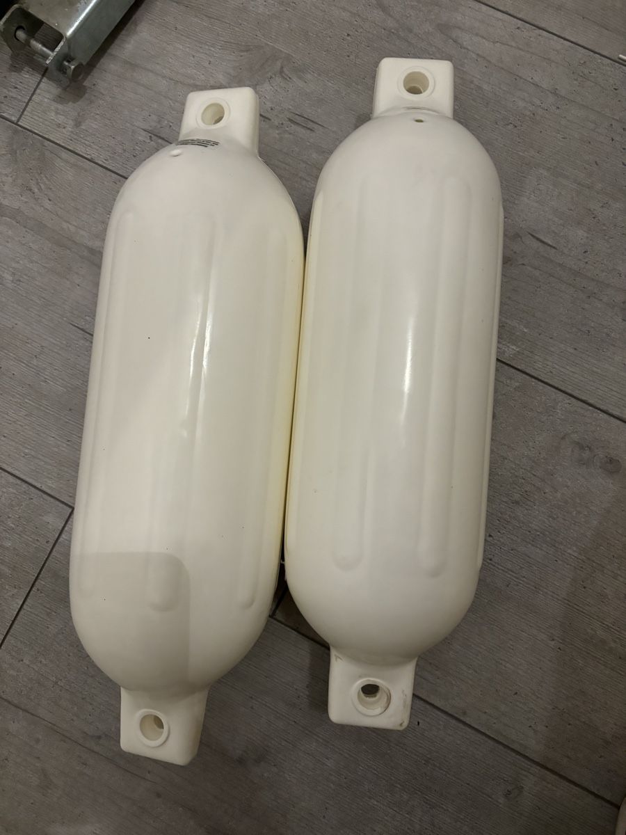 Boote: 2 Bootsfender weiss, neu – Neu (gemäss Beschreibung) aus Schwerzenbach von Jmrb