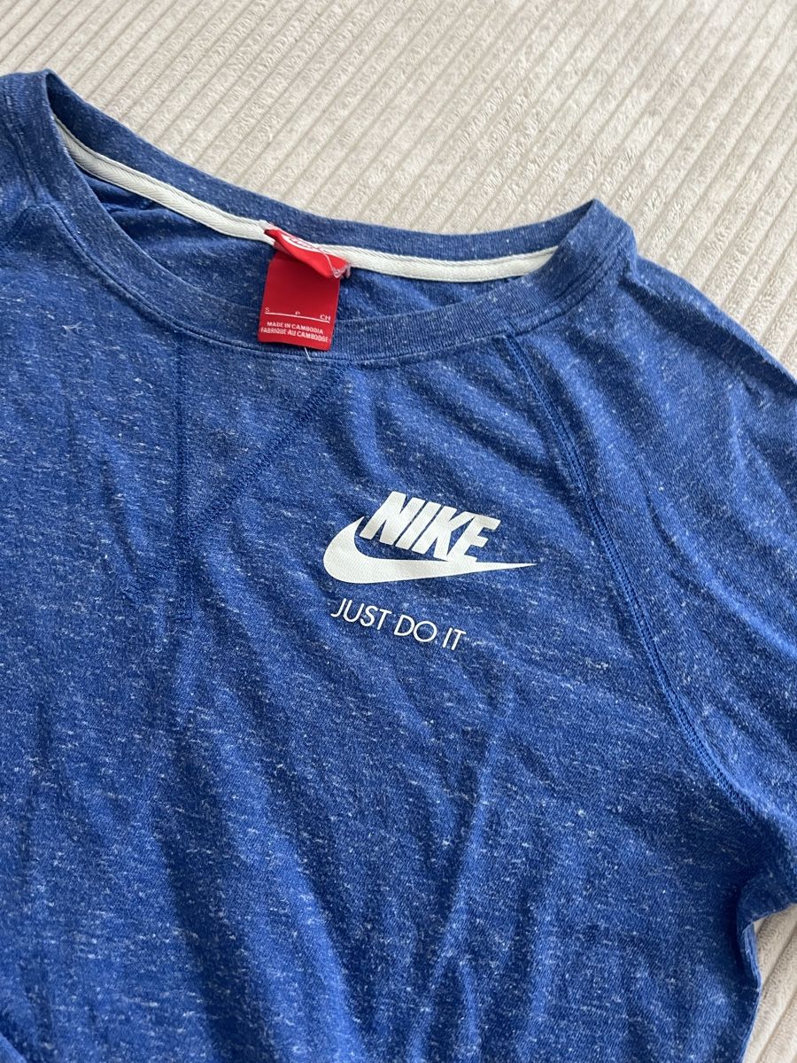 Nike Maglioni & Felpe: NIKE SWEATPULLOVER BLAU GR S Neuwertig – Usato da Basel venduto da theo-g77 1