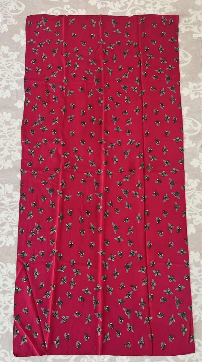 Fabric Frontline Foulard & Sciarpe: Seidenfoulard / Fabric Frontline  – Usato da Wetzikon ZH venduto da seli03