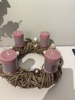 Adventskranz Holz, mit diversen Kugeln, Sternen etc.