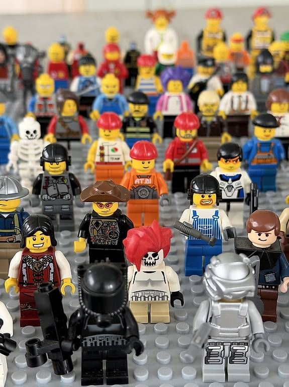 Lego Giocattoli: Lego Figuren Konvolut – Usato da Muri AG venduto da cag733 4
