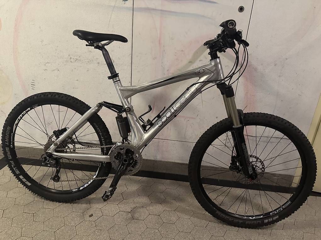 Vélos: Scott Genius 60 Mountainbike – D'occasion à Zürich par MrBestpreis