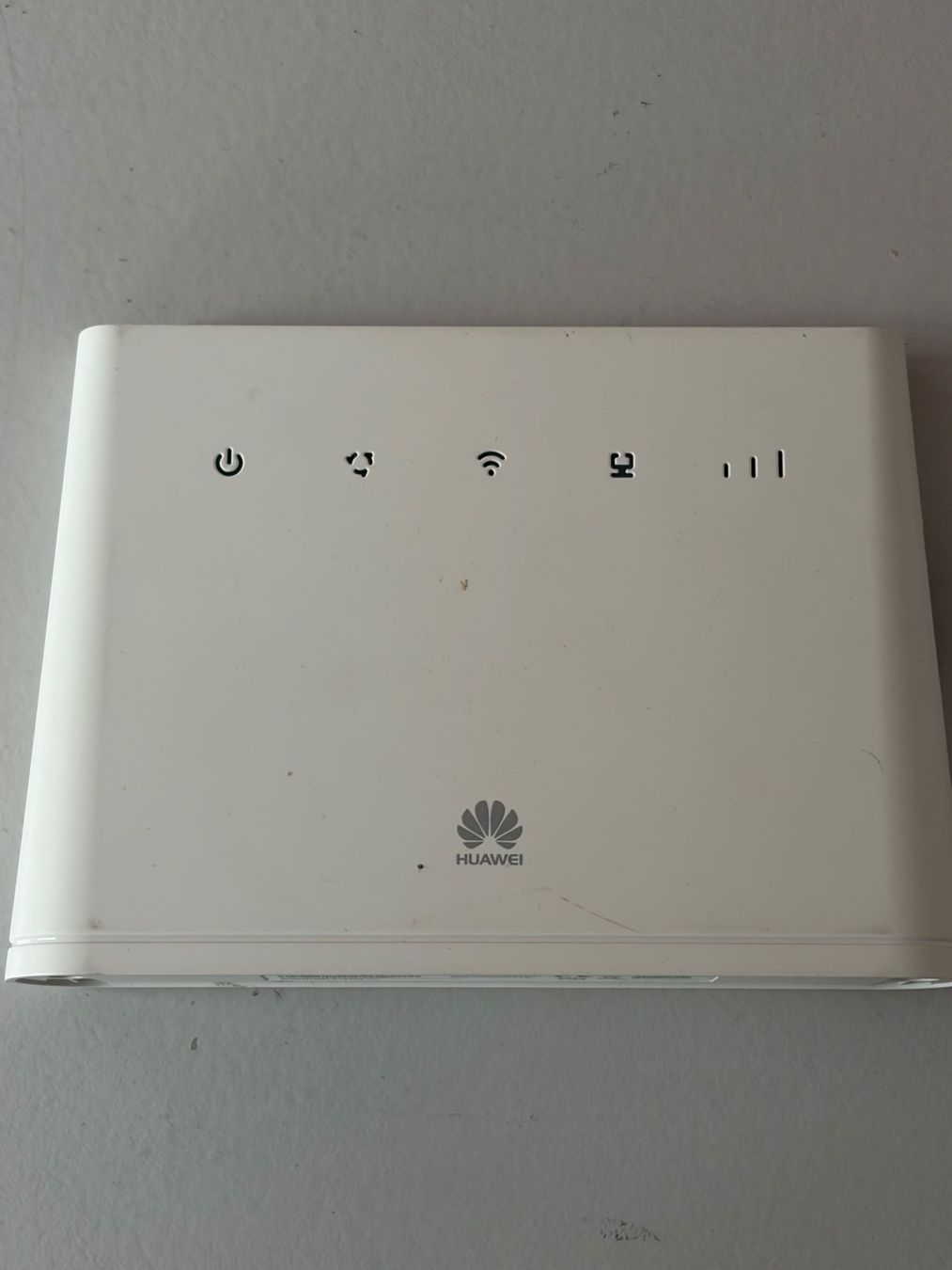 Huawei Modem & Router: Huawei B311-221 – Usato da Birsfelden venduto da Aleon77