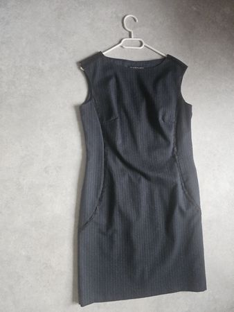 Élégante robe Dandara noire à rayures, taille S