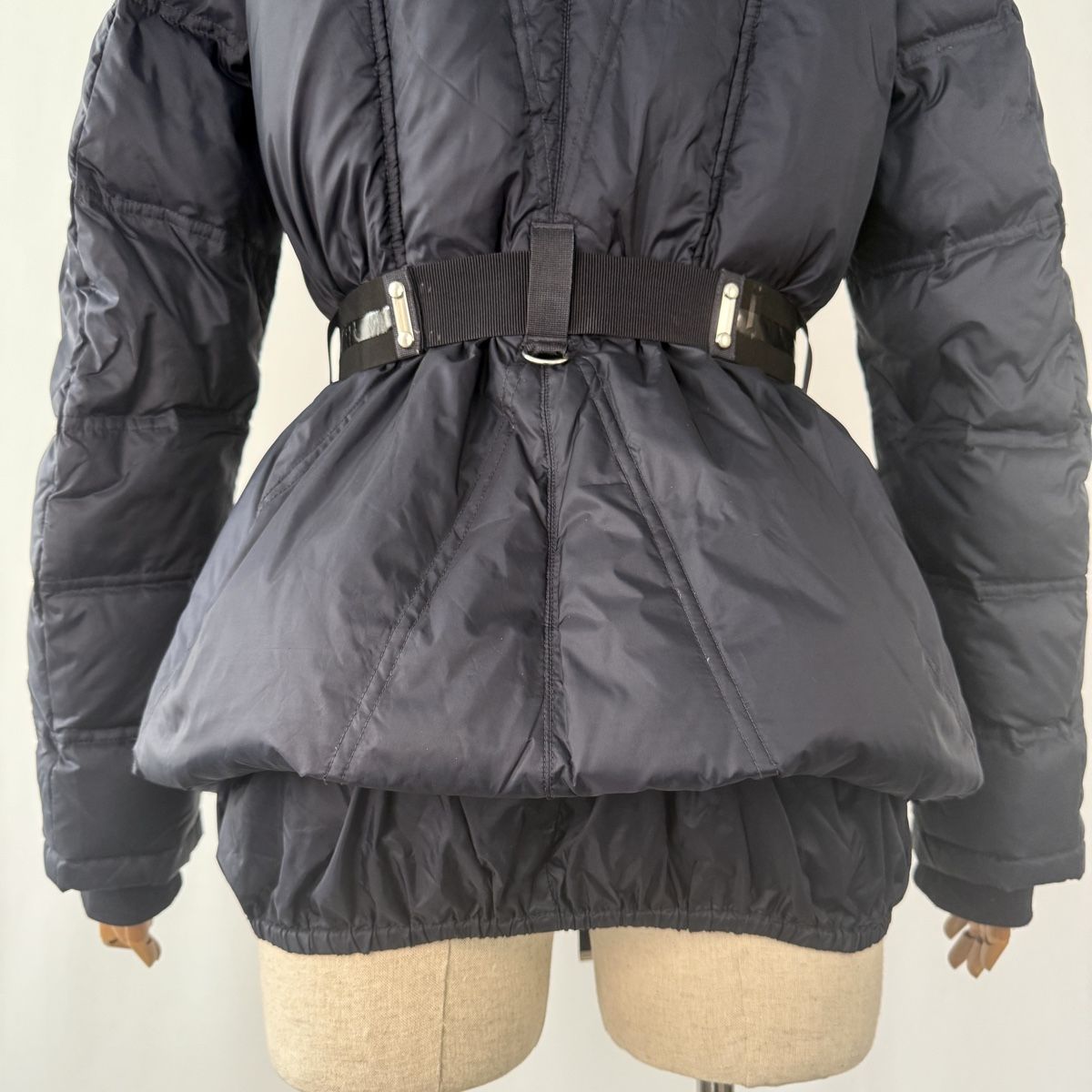 High Giacche: HIGH EVERY DAY COUTURE Down Jacket – Nuovo (secondo la descrizione) da Freienbach venduto da Avviivva_Shop 6
