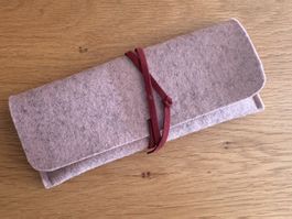 Handmade Wollfilz-Brillenetui Altrosa – Bordeaux