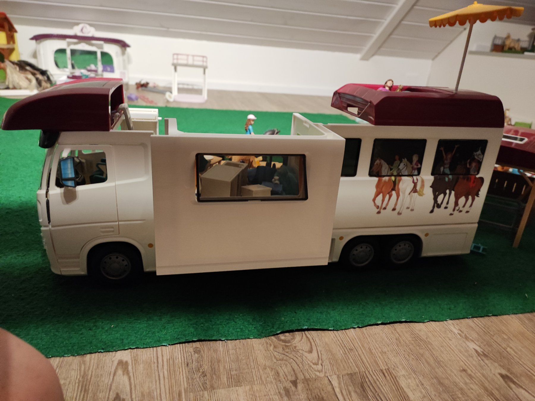 Schleich Giocattoli: Schleich pferdetransporter gross – Usato da Beinwil am See venduto da stephanielarsen 5