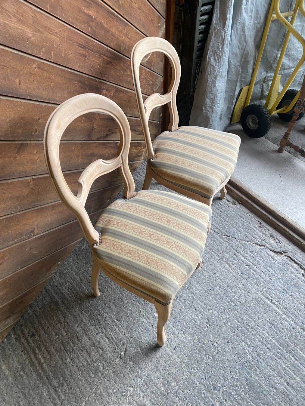 Sedie: ART 557-G Lot de 2 chaises sablé – Usato da Pont-La-Ville venduto da BCMGLEAL 1