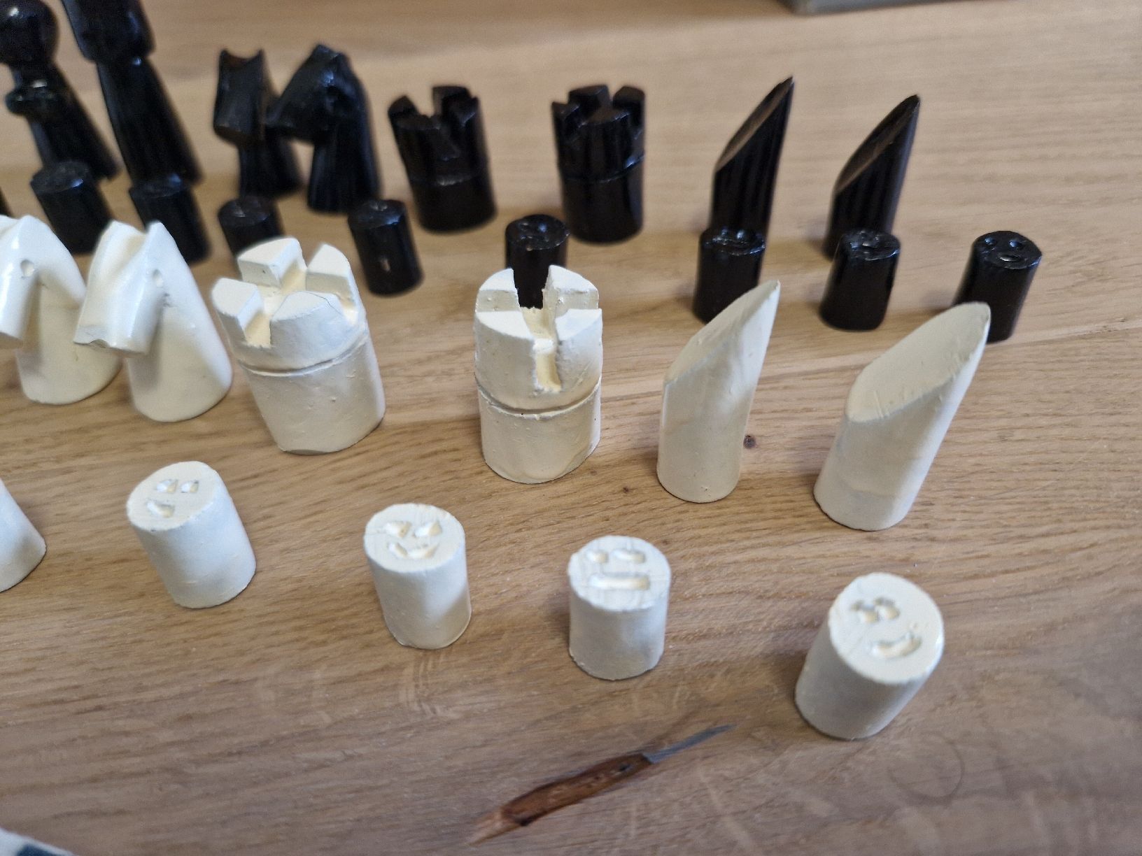 Spiele: Selbst gemachtes Mini Schach – Gebraucht aus Basel von Luckyvrena 2