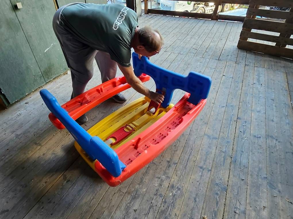 Spielzeuge: 3 Kinder-Allwetter-Basteltische – Gebraucht aus Basel von Daniel_Basel 2