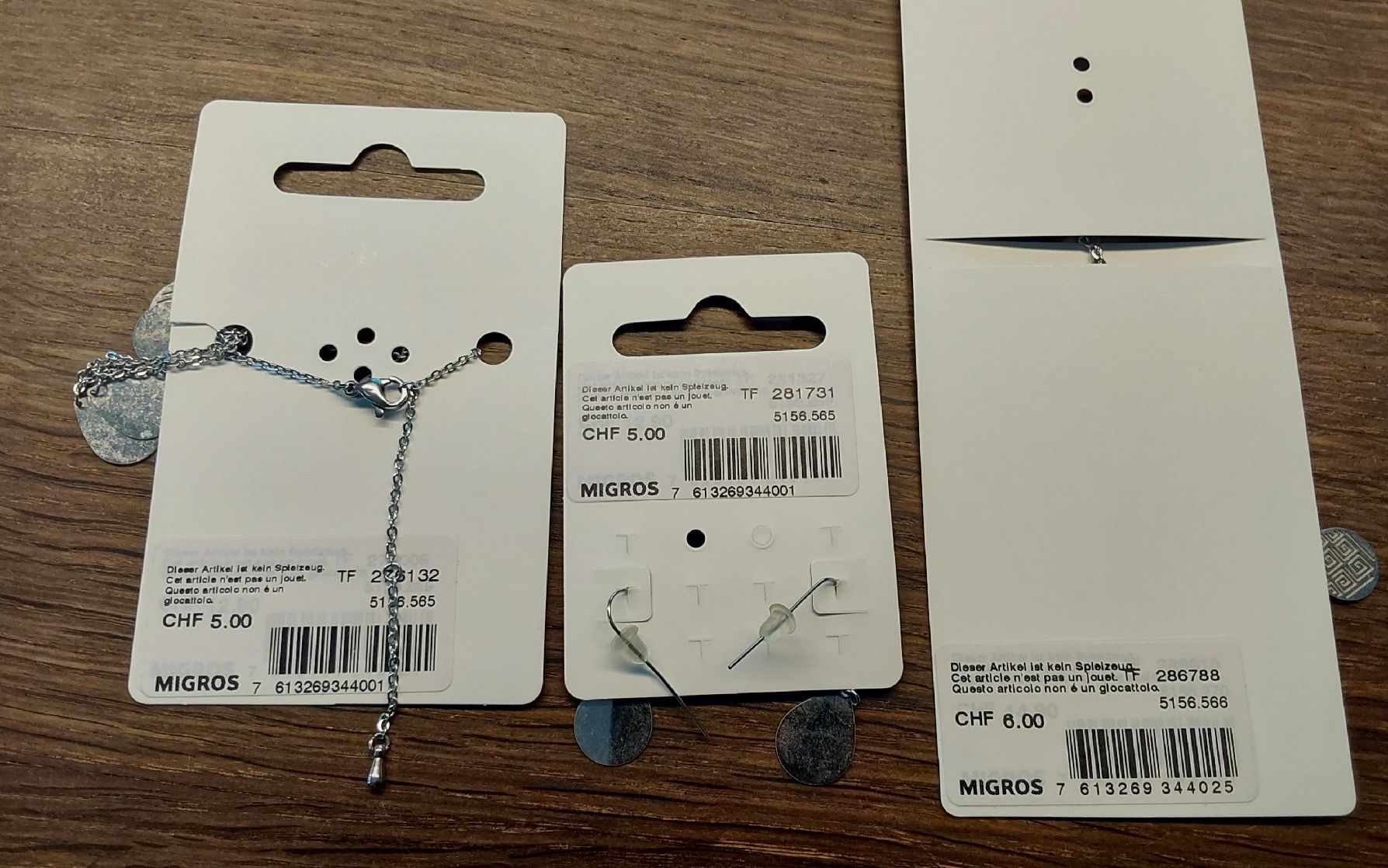 Ketten: Schmuckset Edelstahl Migros neu – Neu und originalverpackt aus Köniz von scopello12 1