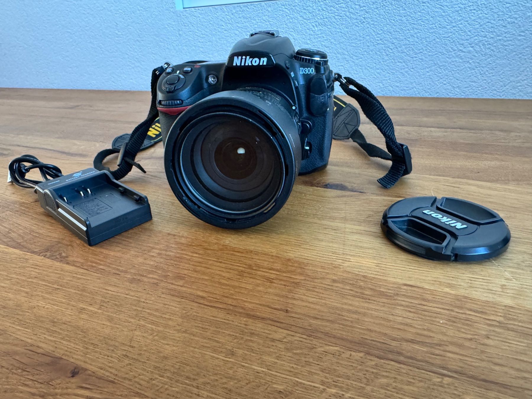 Nikon Fotocamera: Digitale Spiegelreflexkamera Nikon D300 – Usato da frauenfeld venduto da pipi018 1