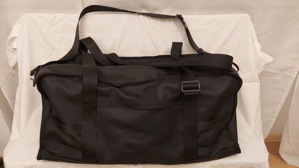 Zara Borse: Zara Reise-/Sporttasche wasserabweisend – Usato da Glattpark (Opfikon) venduto da Sterling.Shamrock