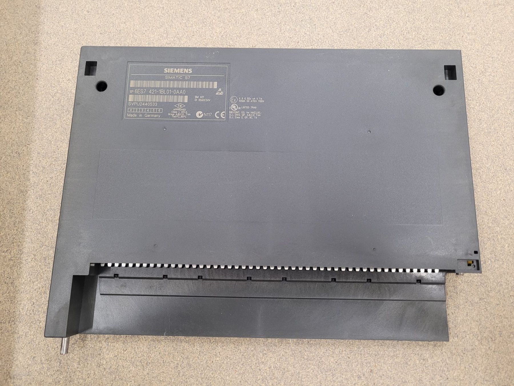 Siemens Componenti elettronici: Siemens PS SIMATIC S7 / 6ES7 421-1BL01-0AA0 – Usato da Vitznau venduto da Night-Fire
