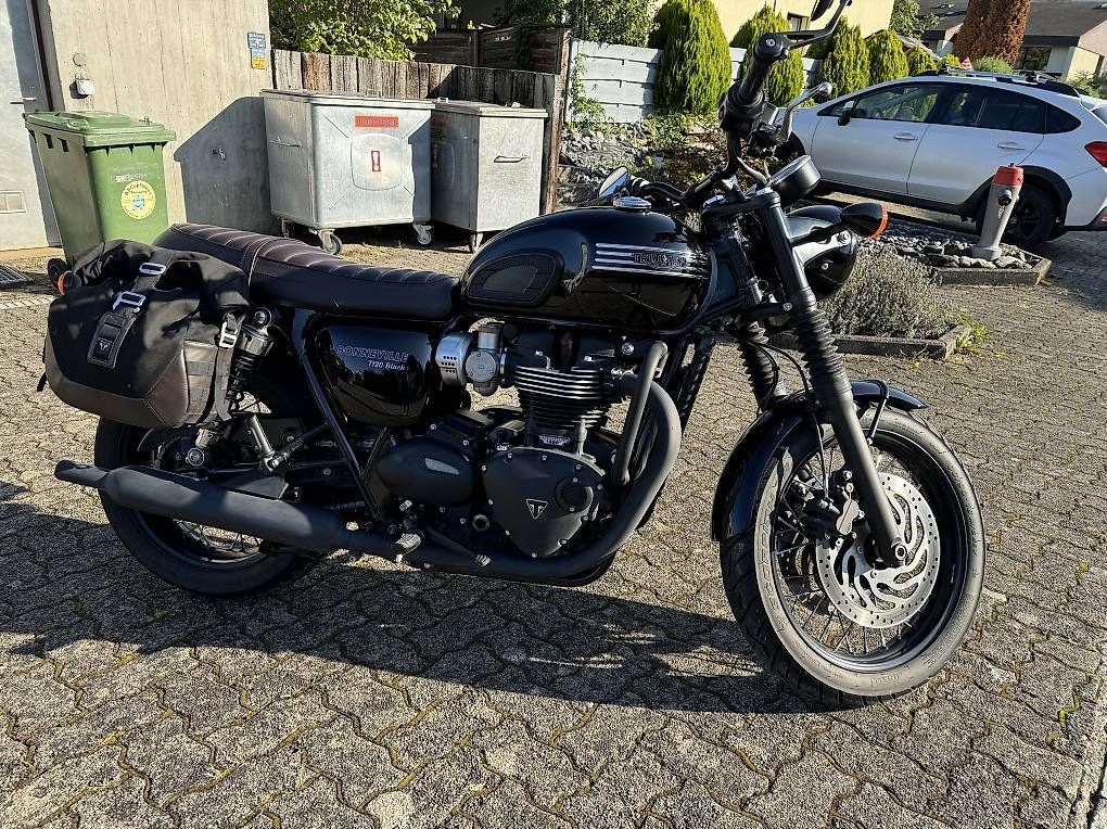 Triumph Strada: Triumph Bonneville T120 Black – Usato da Rüti ZH venduto da FabFour01 1