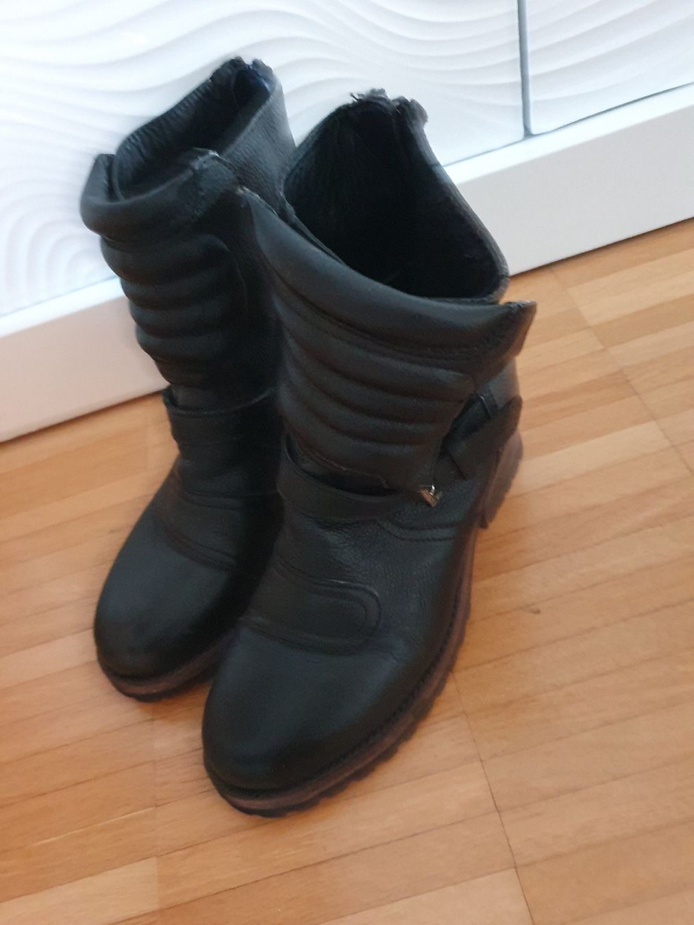 Ash Scarpe da donna: ASH Lederstiefel Gr. 40 schwarz – Usato da Laufenburg venduto da megane1959 2