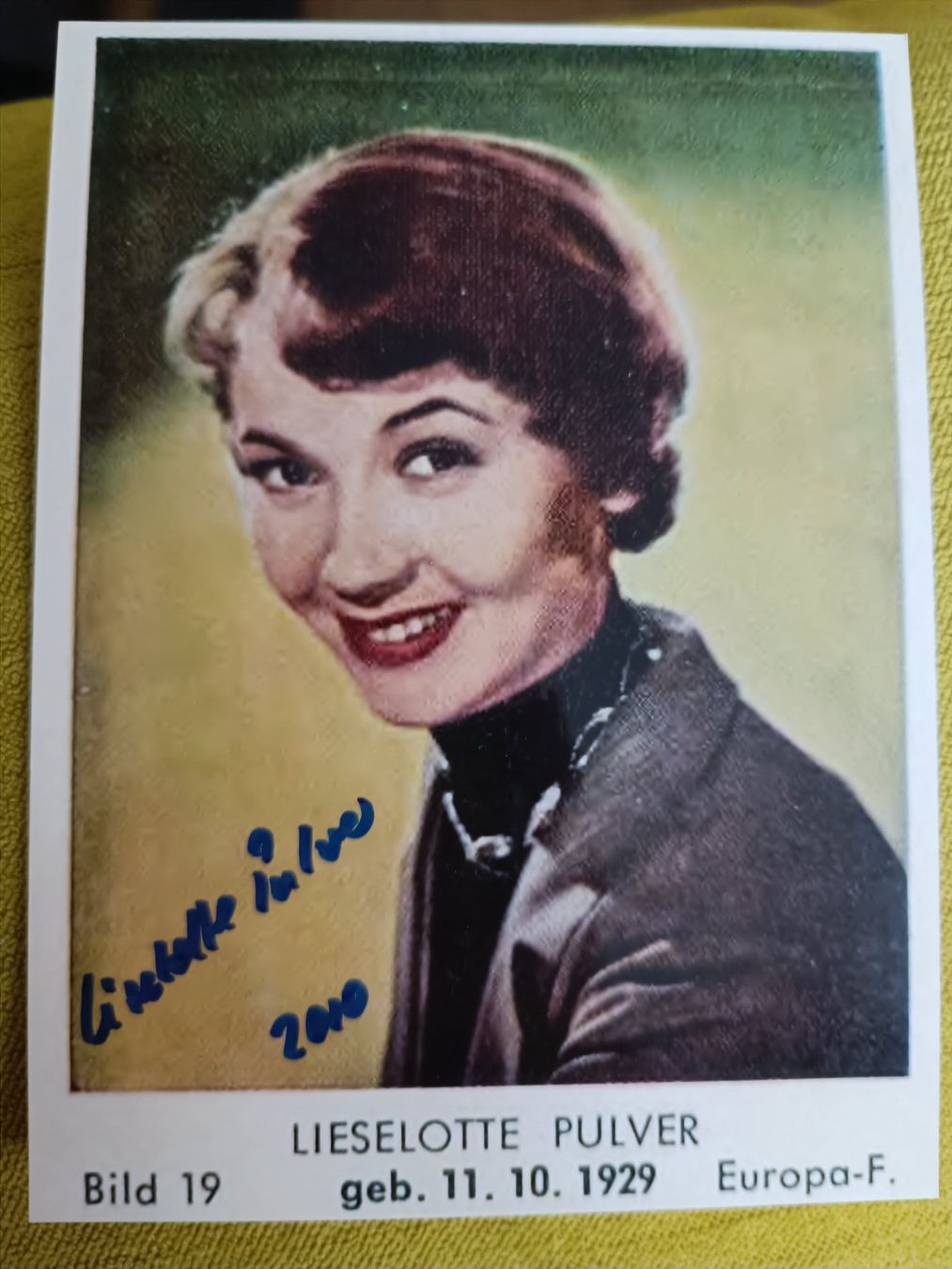 Autografi: Liselotte Pulver - handsigniert – Usato da Menziken venduto da Autogramme