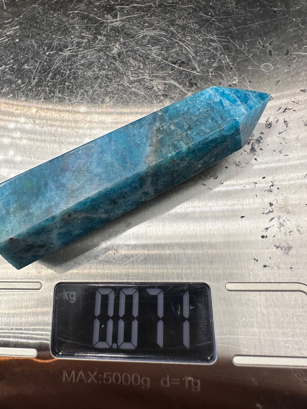 Minerali & Pietre curative: Blauer Apatit Obelisk, Turm, Spitze – Nuovo e nell'imballaggio originale da Männedorf venduto da Handschmeichler 4