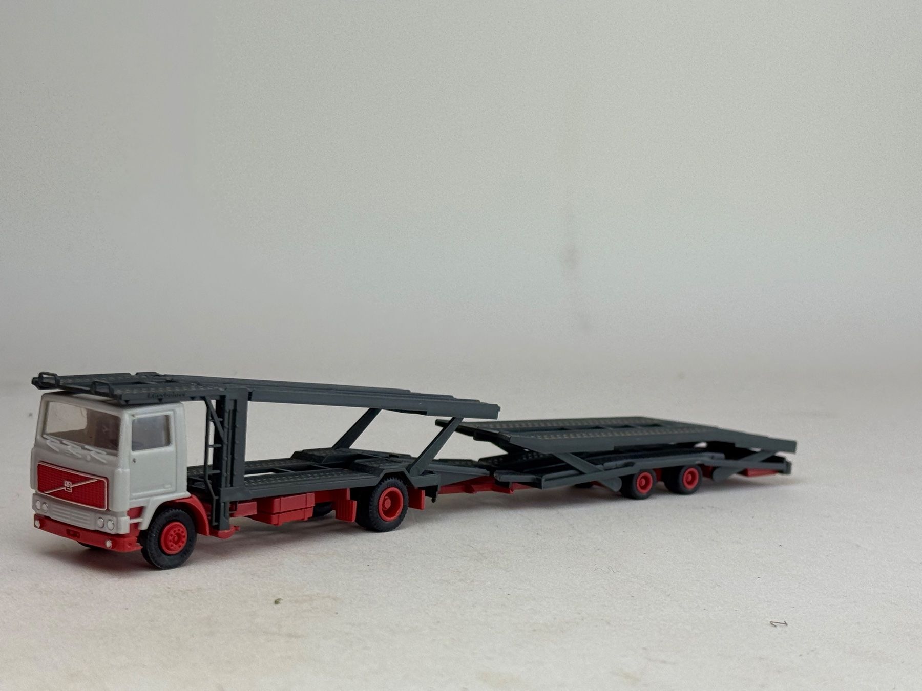 Herpa Voitures modèles: VE1- Herpa Volvo Autotransporter – D'occasion à Elm par Wikmtz