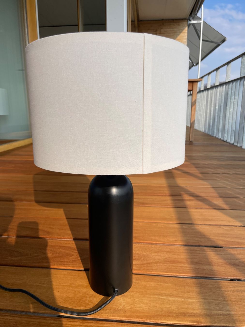 Gubi Lampade: Gubi Gravity Table Lamp Small - Black/White - Like new #2 – Nuovo (secondo la descrizione) da Meilen venduto da TN20 2