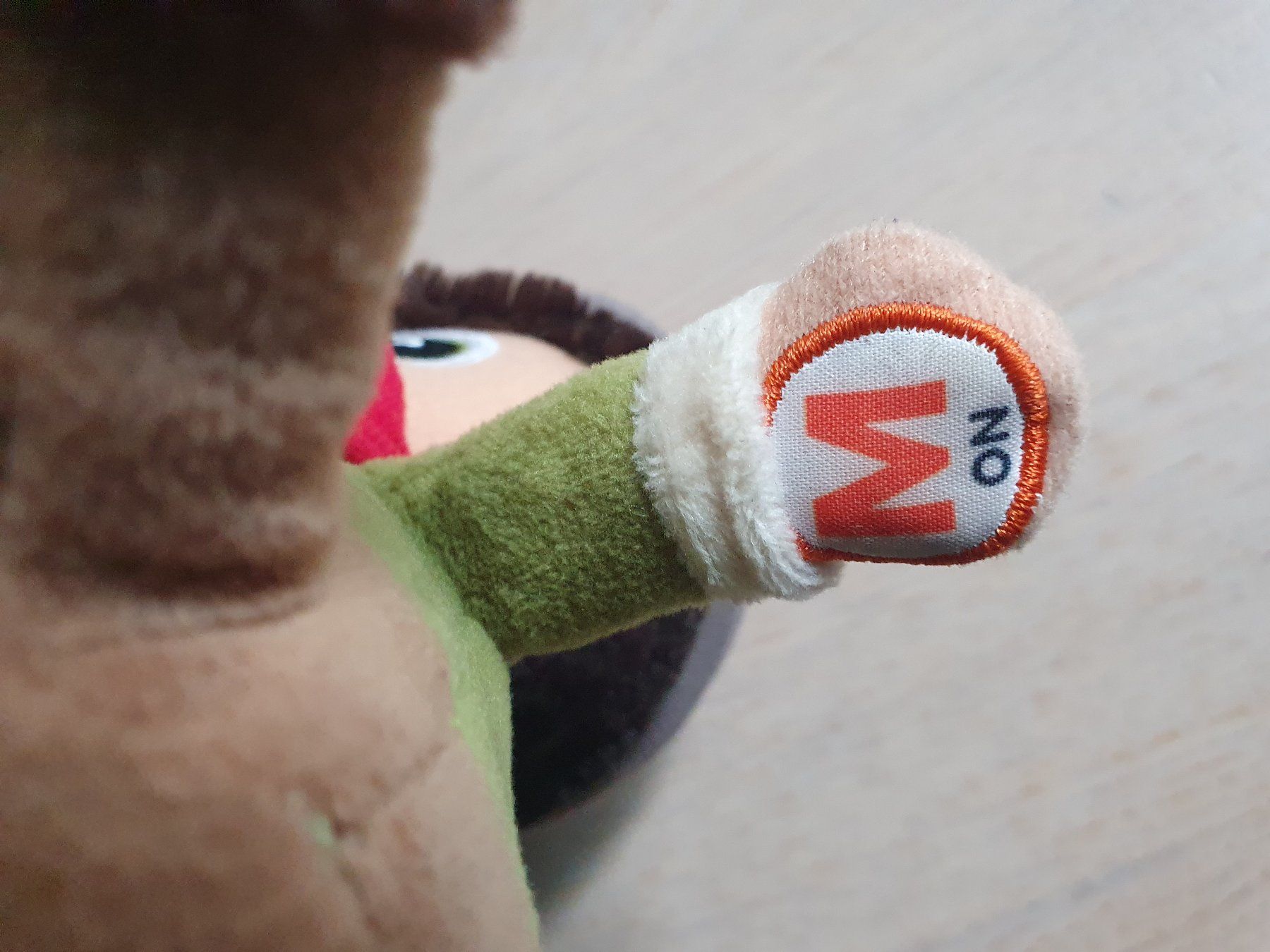 Migros Giocattoli: Plüschfigur Migros Wichtel / Männchen – Usato da Thun venduto da Aspi7 3